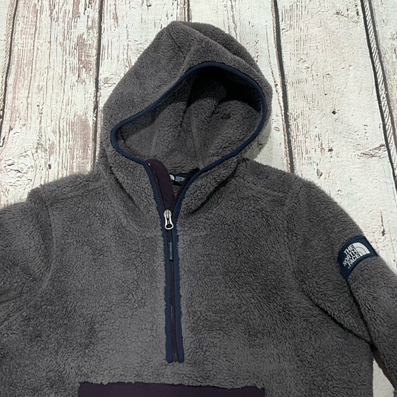 Women's The North Face Plush Faded Purple Hoodie Fleee Pullover Jacket - Picture 2 of 6